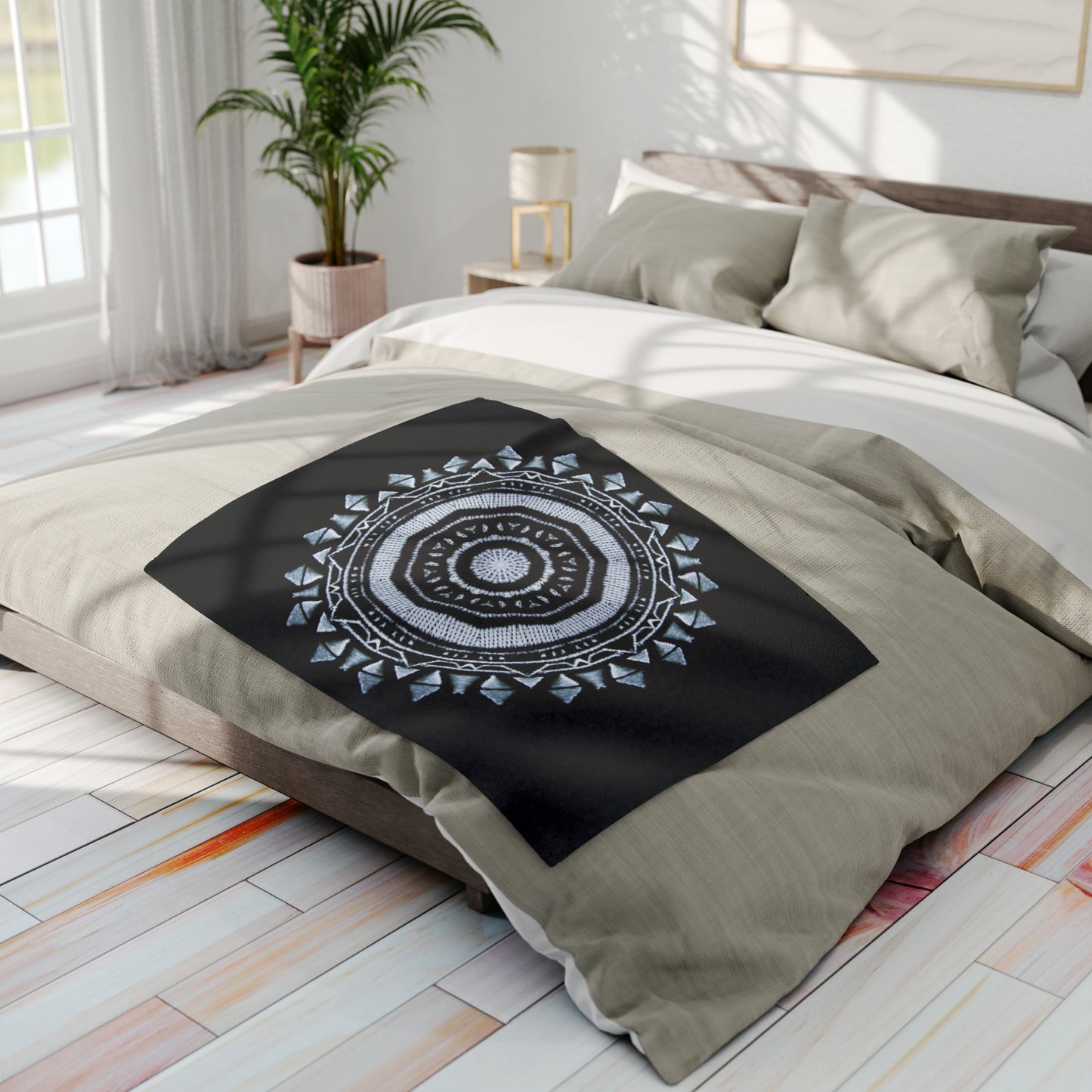 MAYA Cymatic Prt Arctic Fleece Blanket (Black)